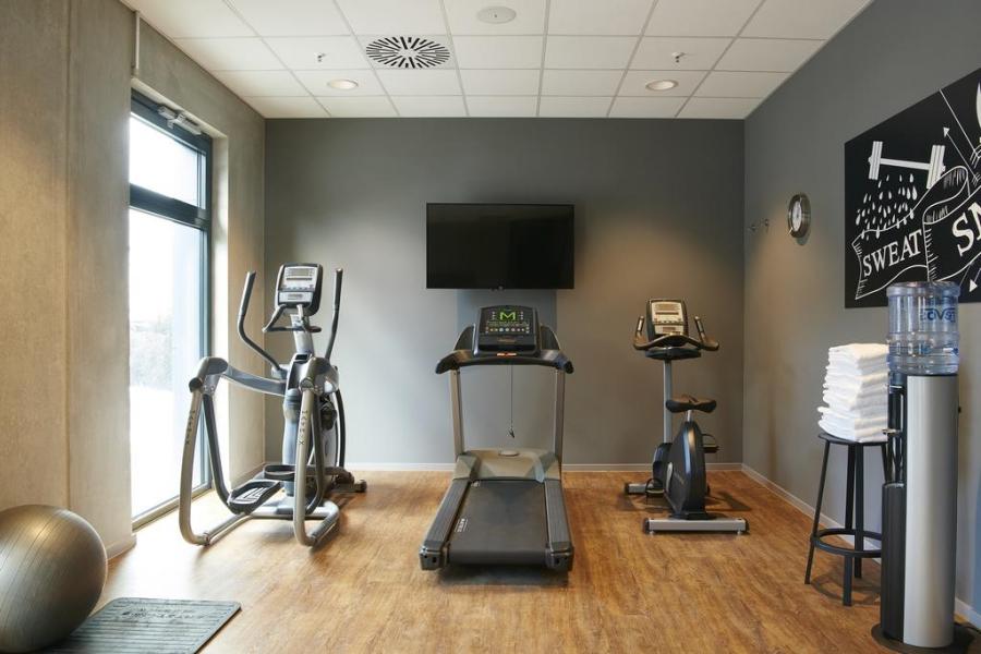 Moxy Frankfurt Airport Hotel Frankfurt am Main