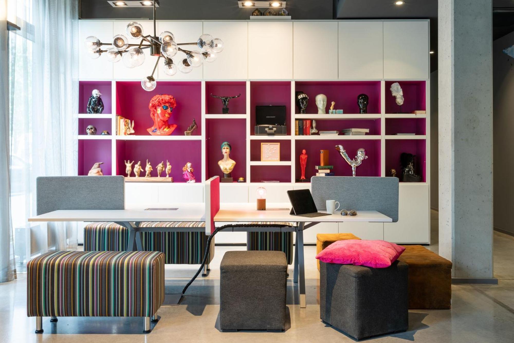 Moxy Frankfurt Airport 4*