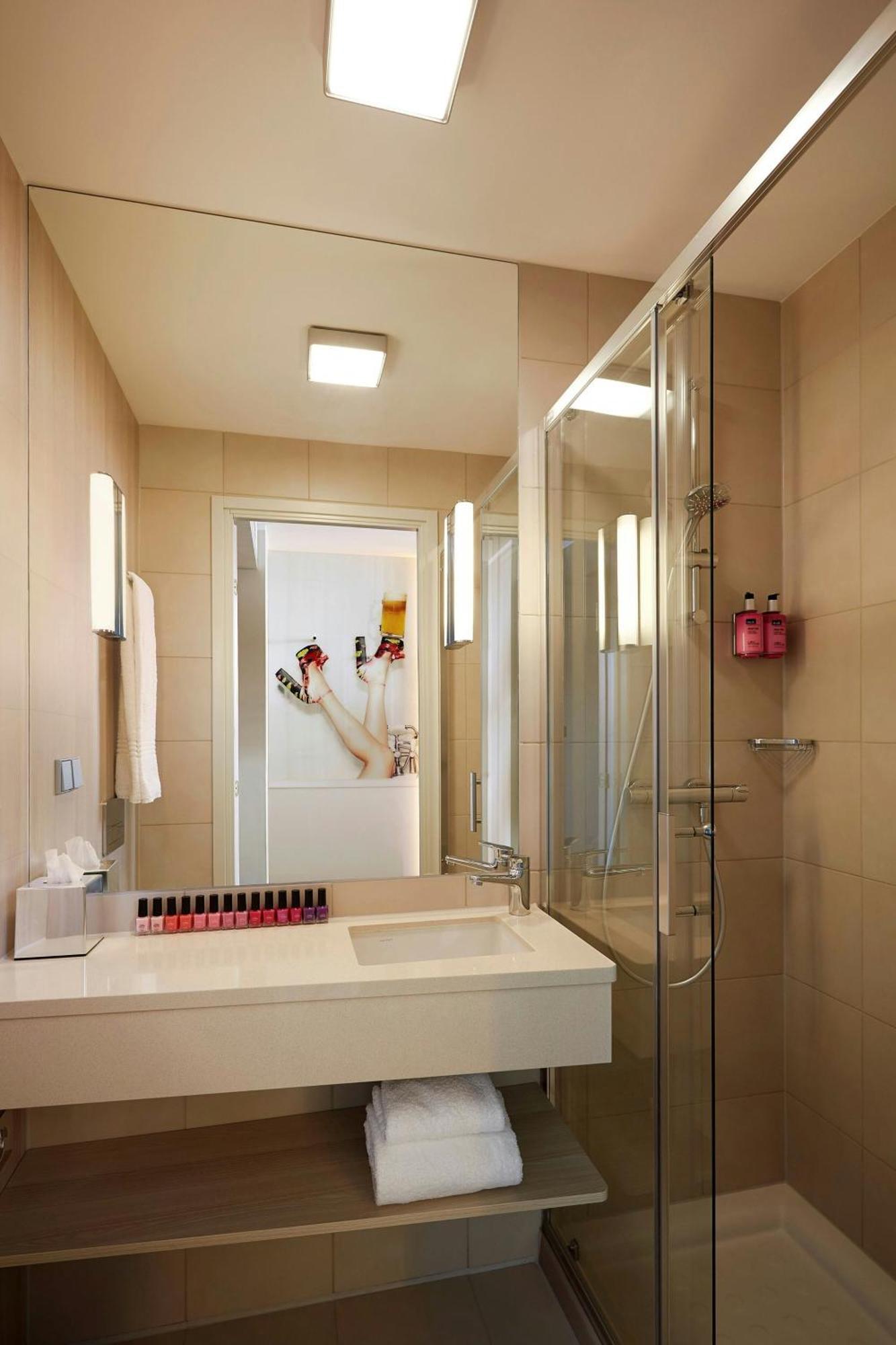 Hotel Moxy Frankfurt Airport