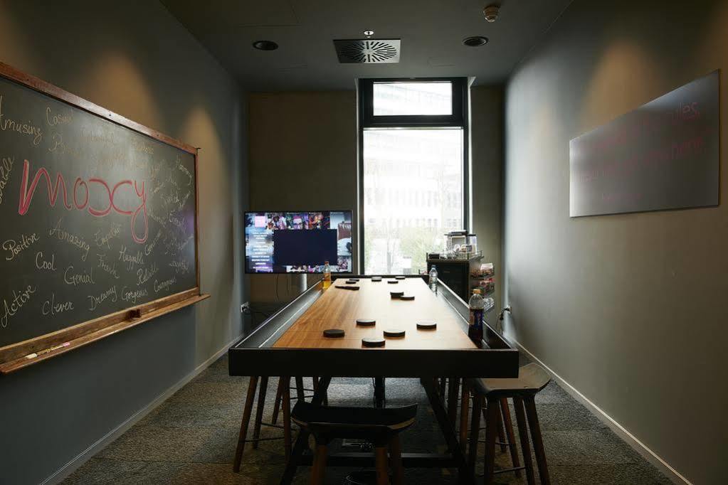 Moxy Frankfurt Airport Hotel